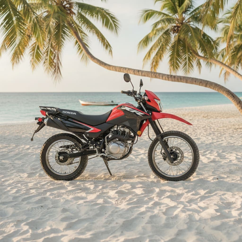 Honda XR150L en una playa del Pacífico panameño
